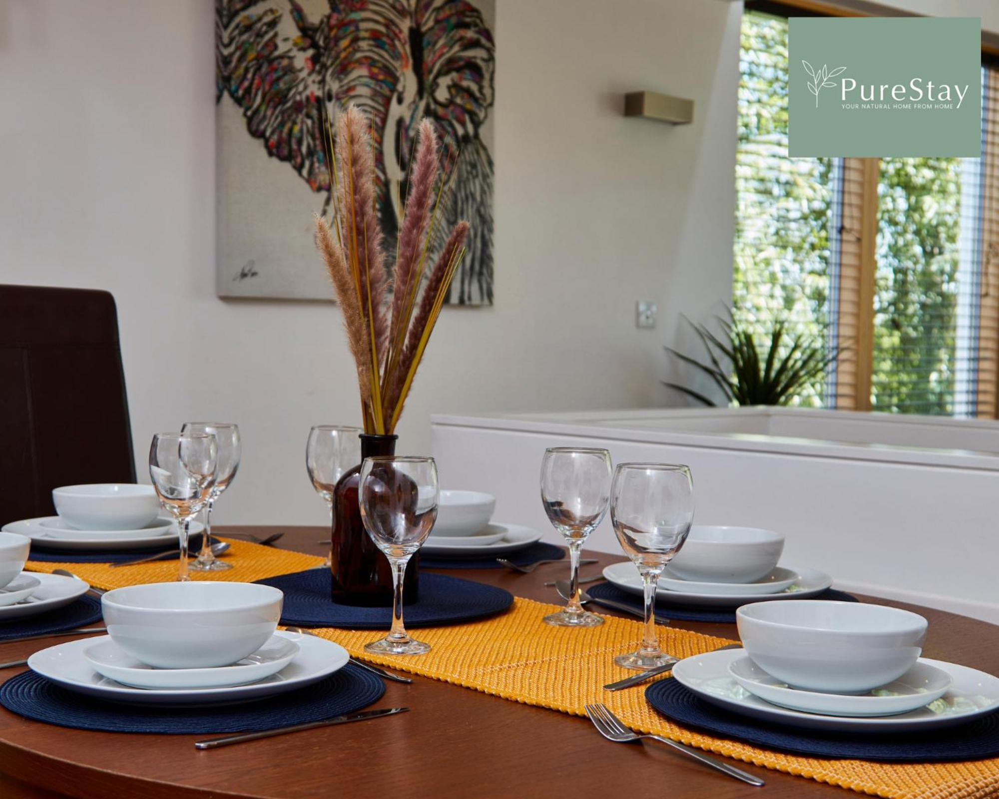 Beautiful Four Bed House By Purestay Short Lets & Serviced Accommodation Coventry With Parking Exterior photo