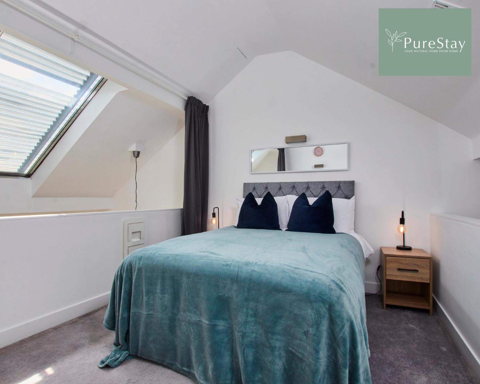 Beautiful Four Bed House By Purestay Short Lets & Serviced Accommodation Coventry With Parking Exterior photo